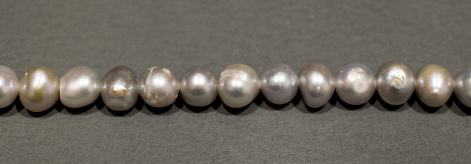 Süßwasserperlen Strang Silber mit hohem Lüster in 5-6 mm